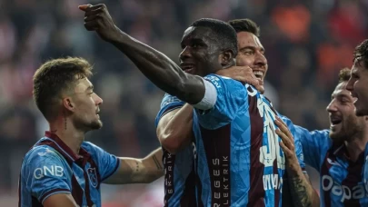 21 maçta 15 golle krallık koltuğuna oturdu