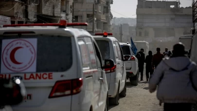 İsrail, Gazze’ye dönüşü sınırladı: 12 Filistinli için saatler süren sorgu