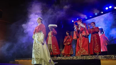 Osmanlı saray giysileri ve kına gecesi ritüeli Umman’da tanıtıldı