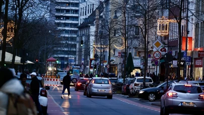 Almanya'da Ramazan ayı boyunca Köln ve Frankfurt aydınlanacak