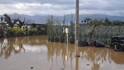 CHP'li belediyenin yönettiği İzmir’de sağanak sınavı