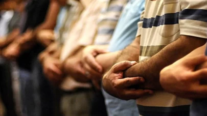 Öğle namazı kaç rekat? 2026 Diyanet öğle namazı kılınışı (Adım Adım Rehber)