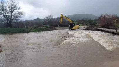 Çanakkale’de Menderes Çayı taştı