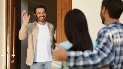 İtibarı duvarda değil, gönül kapısında arayın!
