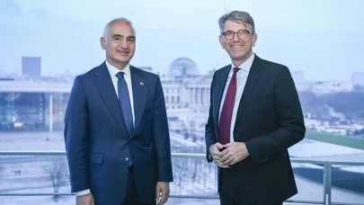 Bakan Ersoy ve Alman Bakan Weimer ile bir araya geldi: 12 bin yıllık Anadolu mirası Göbeklitepe Almanya’da görücüye çıkıyor