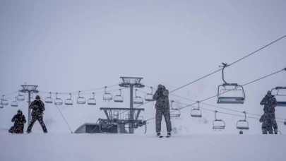 Özel harekat polislerinden eksi 20 derecede nefes kesen kış eğitimi