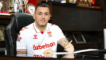 Rey Manaj yeniden Sivasspor’da