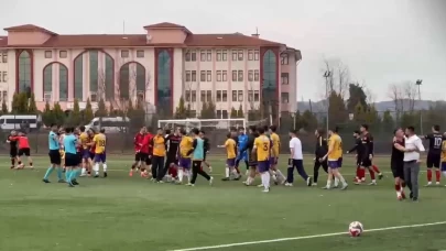 Amatör lig maçında kavga çıktı