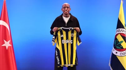 Fenerbahçe'de Talisca'nın sözleşmesi 2 yıl daha uzatıldı