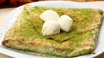 5 dakikada hazır pratik kaymaklı katmer tarifi