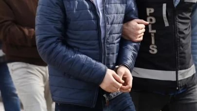 Fethiye açıklarında göçmen operasyonu: 11’i çocuk 25 kişi yakalandı