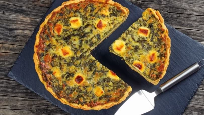 Tam kıvamında kremalı ıspanaklı kiş tarifi