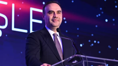 Bakan Kacır TUSAŞ Zirvesi'nde konuştu: Kendi insanımızın alın teriyle tam bağımsız Türkiye’yi inşa ediyoruz