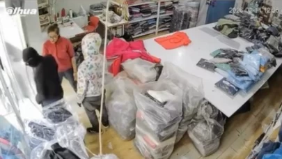 Tekirdağ'da ilginç anlar! Kadın esnaftan okkalı tokat gelince kaçacak yer aradılar