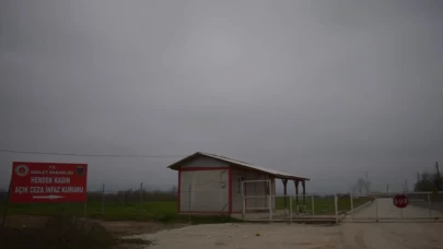 Sakarya’da gece yarısı cezaevinde panik! 11 hükümlü hastaneye kaldırıldı