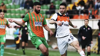 Başakşehir, Alayaspor’u deplasmanda devirdi