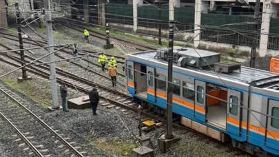 İstanbul Esenler’de metro raydan çıktı