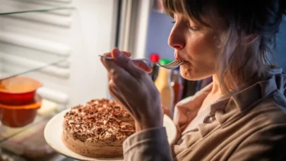 Yemekten sonra sadece 15 dakika! Yağlanmayı durduran o basit yöntem ortaya çıktı