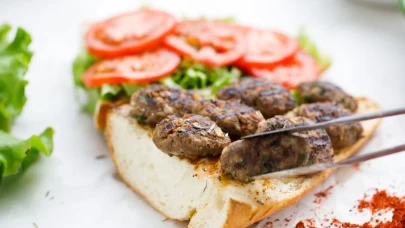 Airfryer’da lokum gibi köfte tarifi ve pişirme sırları