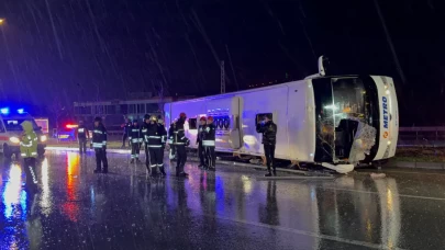 Ankara’dan Tiflis’e giden yolcu otobüsü Samsun’da kaza yaptı