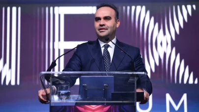 Bakan Kacır duyurdu: Türkiye’den dijital devrim hamlesi! 2030’a kadar 10 milyar dolarlık yapay zekâ yatırımı