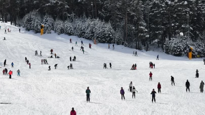 Hafta sonu akını başladı! Sarıkamış'ta pistler dolu taştı