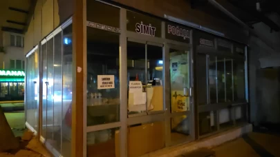 Bıçaklı saldırı anı saniye saniye kamerada