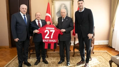 Sermet Atay, MHP Lideri Bahçeli'yi TBMM'de ziyaret etti