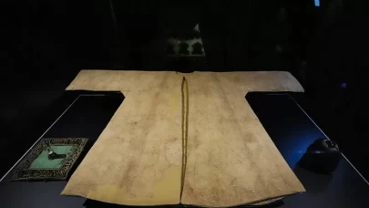 Hırka-i Şerif İstanbul’da ziyarete açıldı