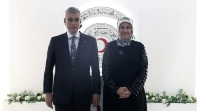 Bakan Memişoğlu Türk Kızılay’da! TÜRKÖK için imzalar atıldı: Kök hücre bağışında yeni dönem