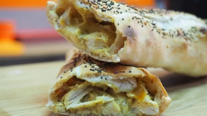 Ev usulü sıcacık tavuklu pide tarifi