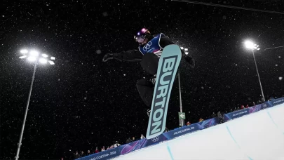 Snowboard halfpipe altını Güney Koreli Gaon Choi’nin