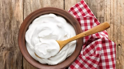Süzme yoğurtla kavanozda mayalama rehberi
