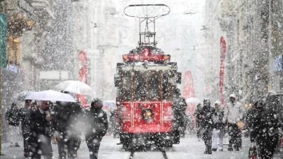 İBB'den Salı sabahına kadar 'evden çıkmayın' çağrısı