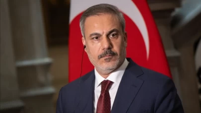 Bakan Fidan ve Büyükelçi Mahmood bir araya geldi: Ankara'da D-8 mesaisi