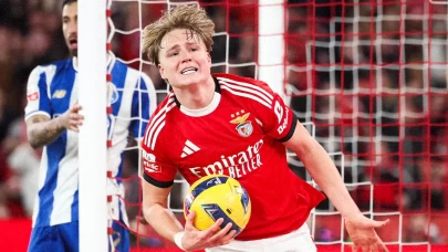 Benfica, derbide 2-0'dan geri döndü