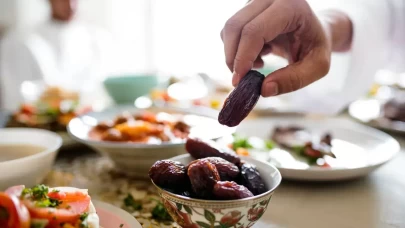 9 Mart 2026 için iftar saatleri açıklandı! İstanbul, Ankara ve İzmir'de oruçlar ne zaman açılacak?