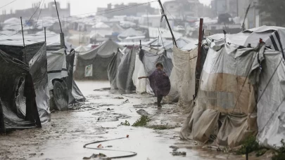 Filistinlileri bu kez sel vurdu! Gazze'de yürek sızlatan görüntüler...