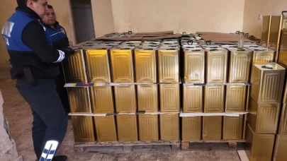 Akdeniz Belediyesi’nden 4,5 tonluk 'yağ' baskını