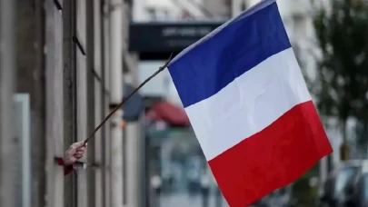 Fransa, enerji krizi riski için akaryakıt standartlarını düşürdü