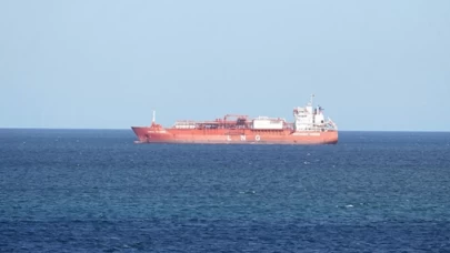 Hürmüz Boğazı’nda 700 tankerlik kuyruk oluştu