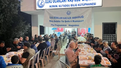 Ülkü Ocakları ev sahipliğinde Kaş’ta anlamlı iftar