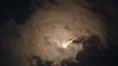 İran'dan misilleme: Tel Aviv ve merkez bölgelere füze isabet etti