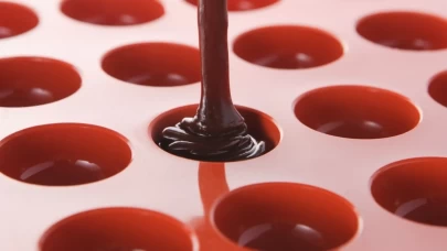 Silikon kek kalıpları neden deterjan kokar?