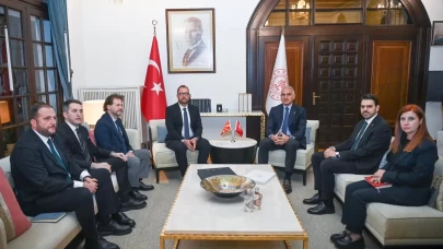 Bakan Ersoy, Kuzey Makedonyalı mevkidaşıyla bir araya geldi
