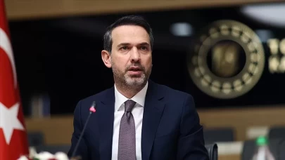 Bakan Bayraktar Toronto'da duyurdu