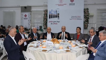 MHP Adana İl Başkanı Yusuf Kanlı, vatandaşlarla iftarda buluştu