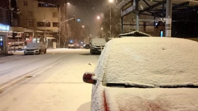 Ardahan’da mart sürprizi: Kent yeniden beyaza büründü