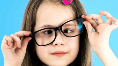 Tablet ve telefon kullanan çocuklara dikkat!