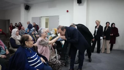 MHP Kocaeli Teşkilatı Yaşlılar Haftası’nda huzurevinde